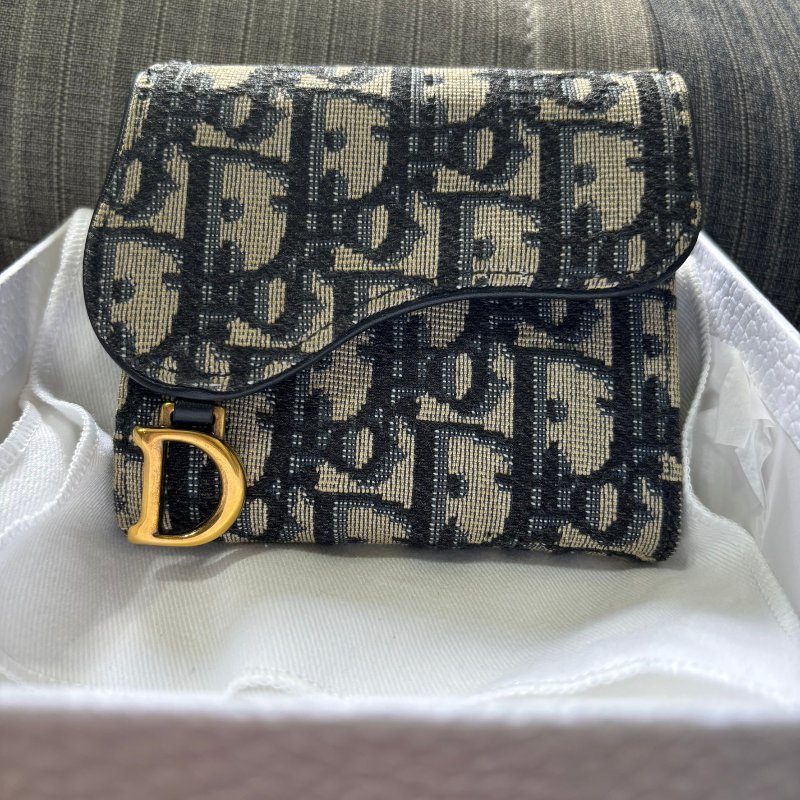 正品Christian Dior緹花布小牛皮內襯D墜飾摺疊三折短夾-0