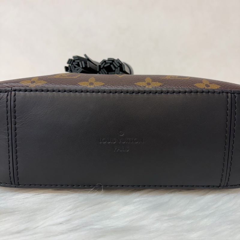 LV M43555 Saintonge 黑皮 老花 流蘇 相機包 方包-4