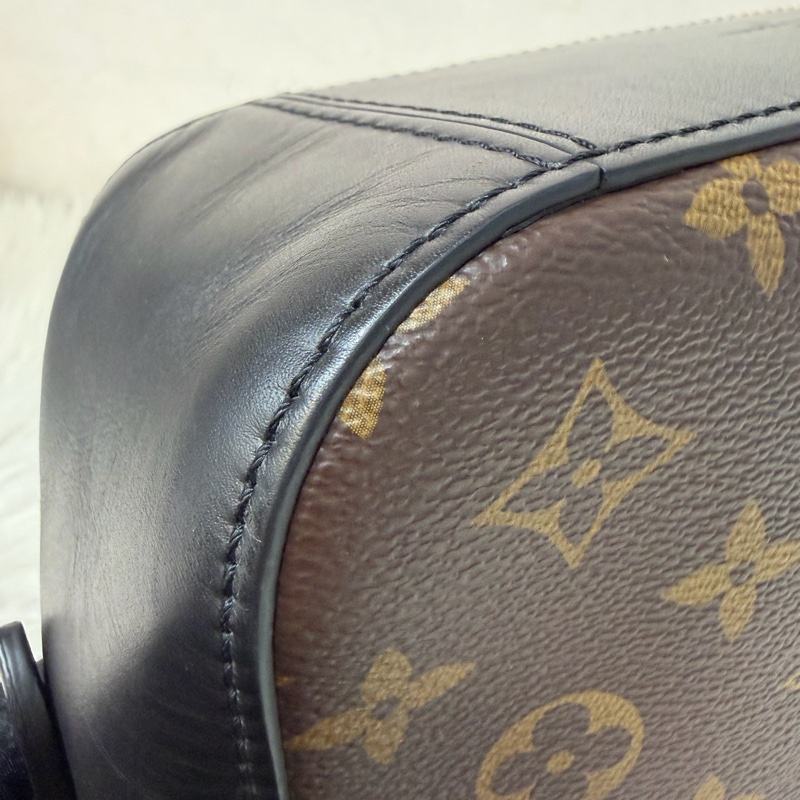 LV M43555 Saintonge 黑皮 老花 流蘇 相機包 方包-7