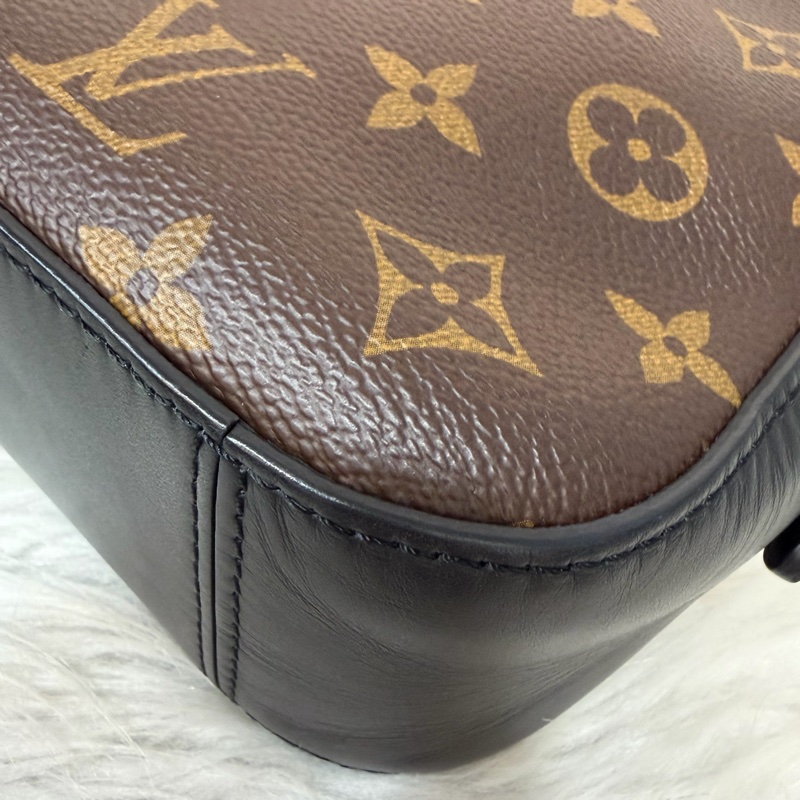 LV M43555 Saintonge 黑皮 老花 流蘇 相機包 方包-8
