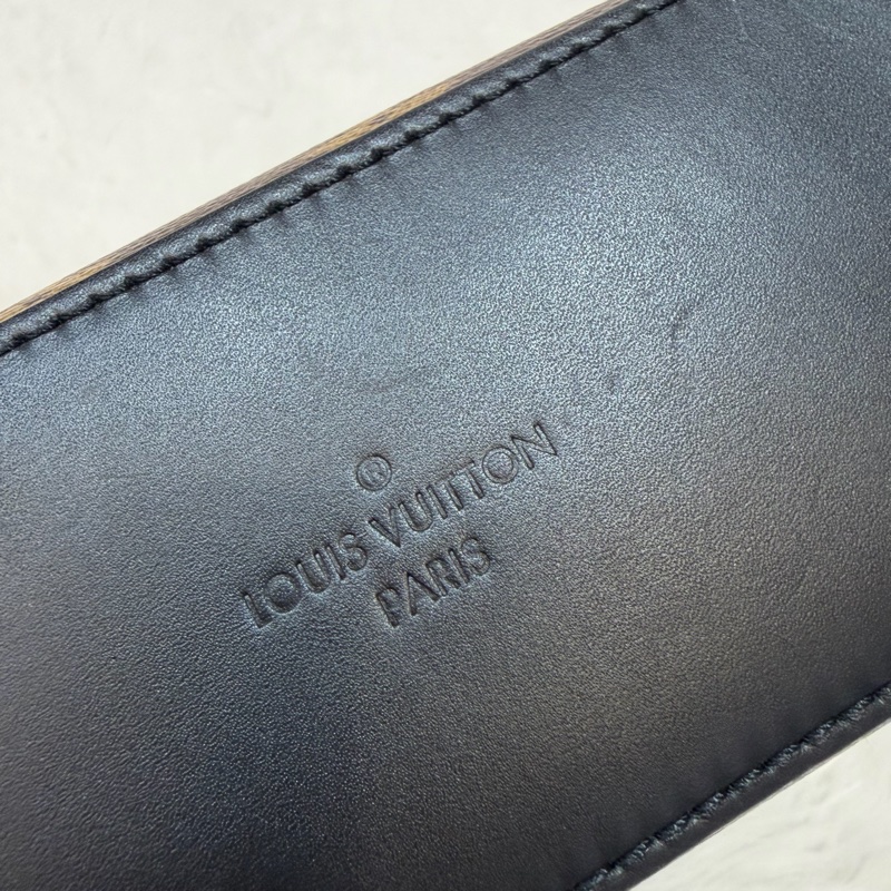 LV M43555 Saintonge 黑皮 老花 流蘇 相機包 方包-11