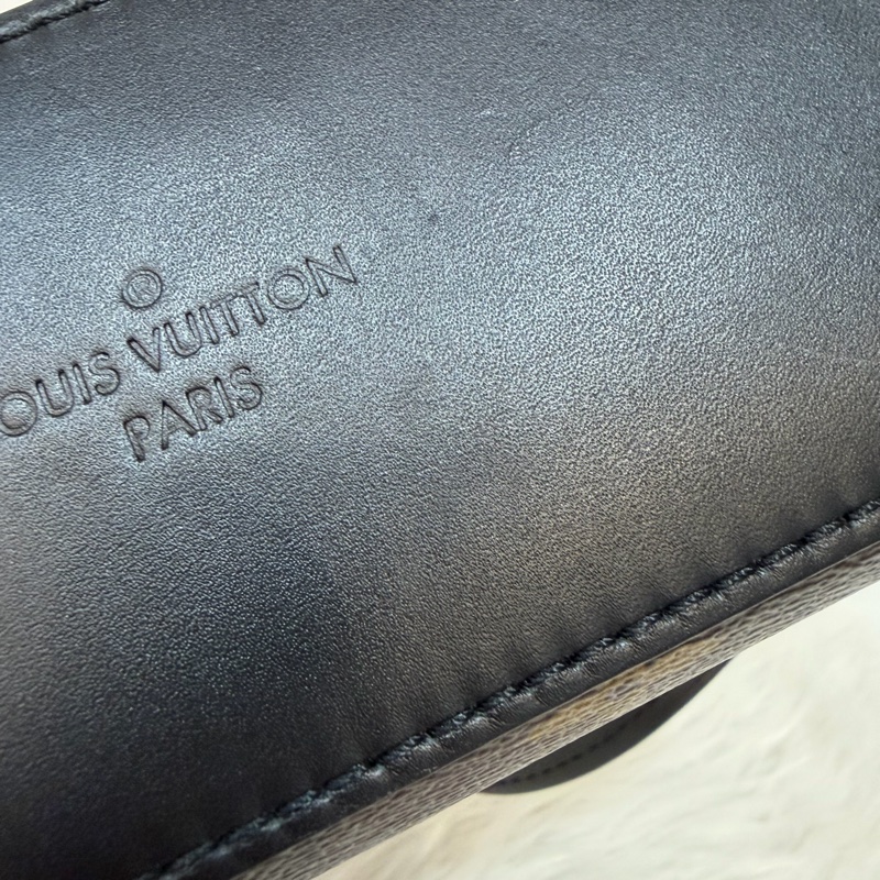 LV M43555 Saintonge 黑皮 老花 流蘇 相機包 方包-13