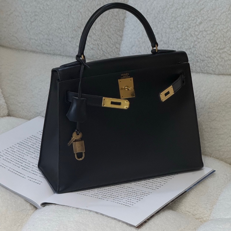 Hermès 愛馬仕 Kelly 28 黑金 Box 皮 圈 Q 刻 有鎖具 狀態良好-0