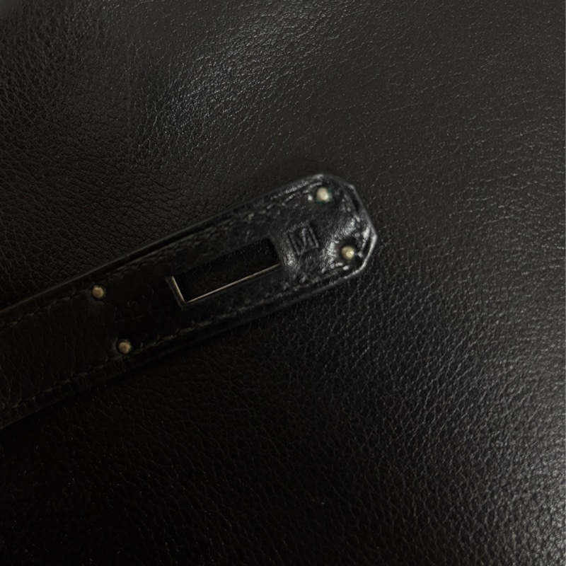 Hermès 愛馬仕 Kelly 28 黑金 Box 皮 圈 Q 刻 有鎖具 狀態良好-25