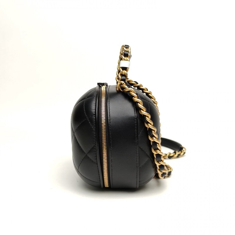 CHANEL 黑色羊皮晶片開金扣22P手柄膠囊包肩背包-1