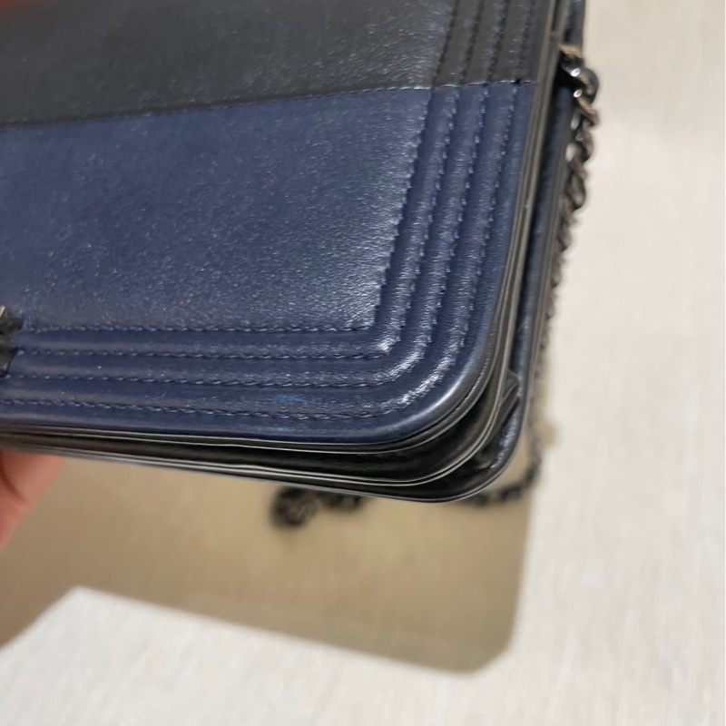 Chanel wallet on chain-5