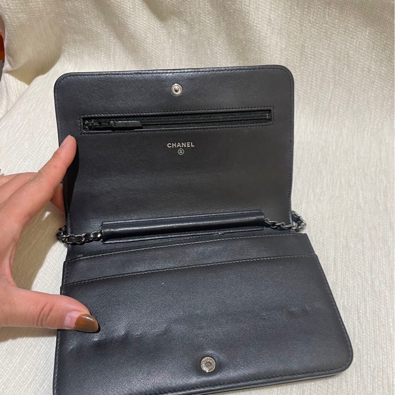 Chanel wallet on chain-10