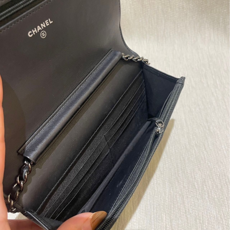 Chanel wallet on chain-14