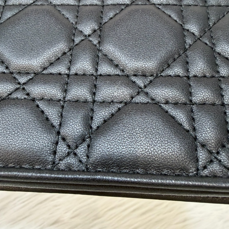 DIOR LADY DIOR S0204 黑皮 金釦 woc 手拿包 斜背包-13