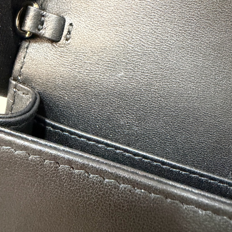 DIOR LADY DIOR S0204 黑皮 金釦 woc 手拿包 斜背包-32