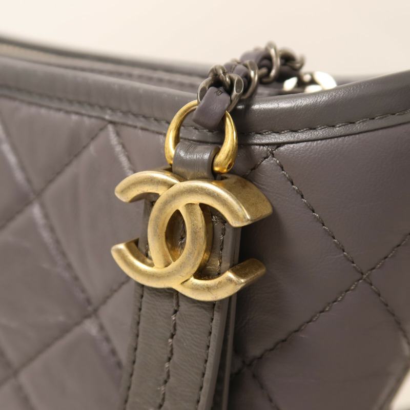 CHANEL 牛皮皮革Garbriell Small鏈帶肩背袋-9