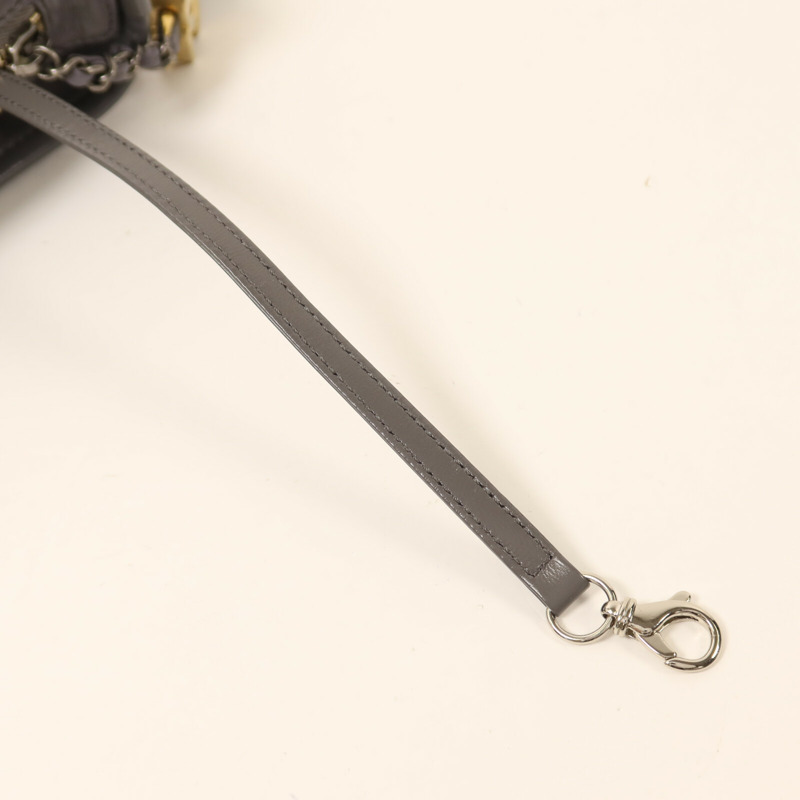 CHANEL 牛皮皮革Garbriell Small鏈帶肩背袋-15