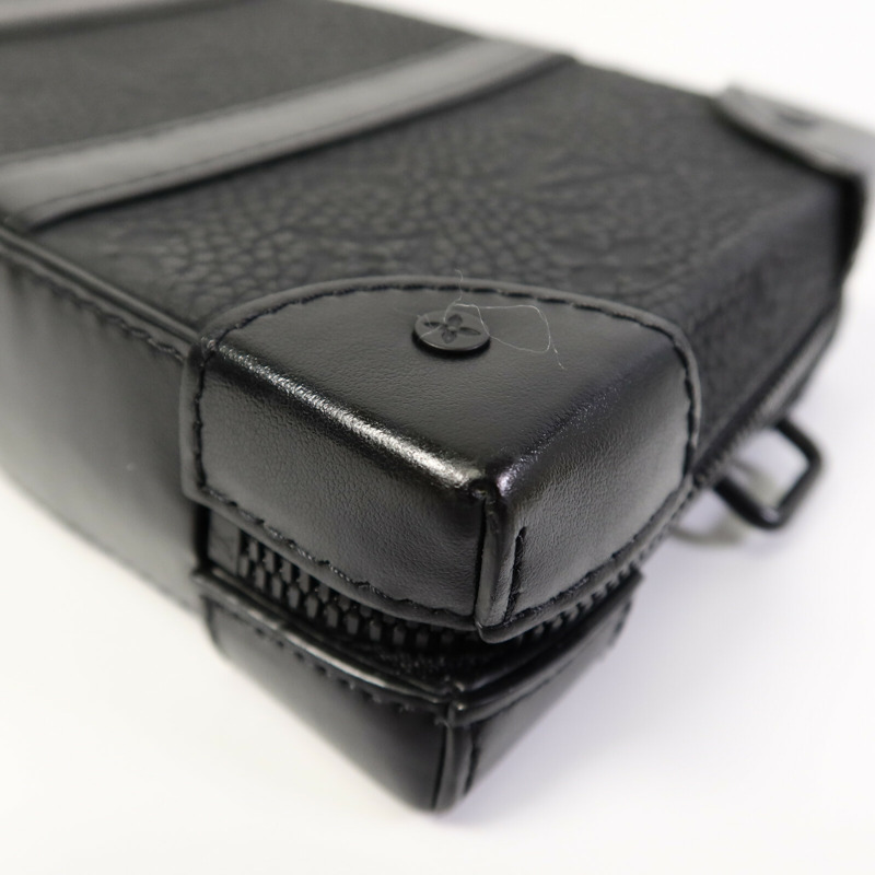 LOUIS VUITTON Monogram Taurillon Soft Trunk肩背袋-11