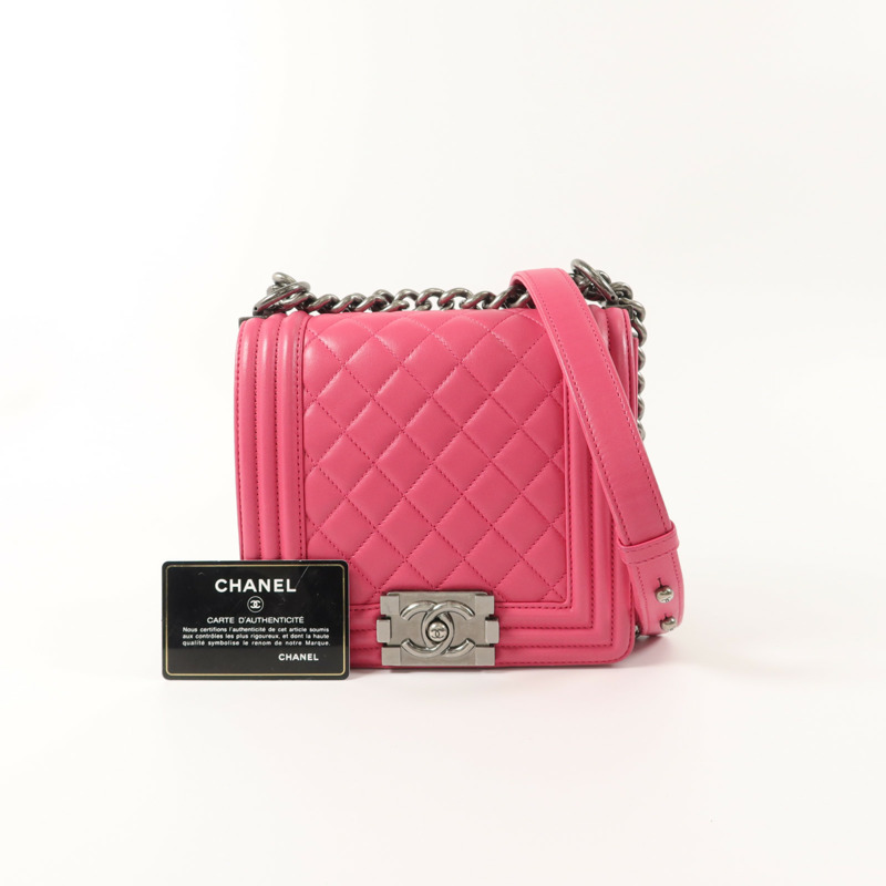 CHANEL 牛皮皮革Boy Chanel鏈帶肩背袋-10