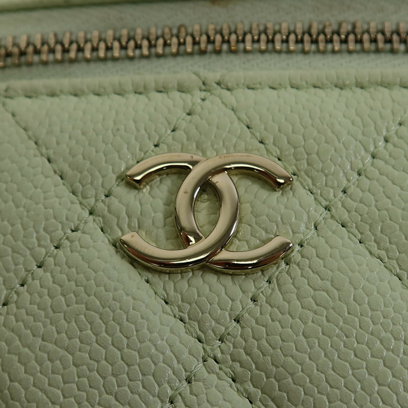 CHANEL 牛皮皮革Mini Vanity Case鏈帶肩背袋-8