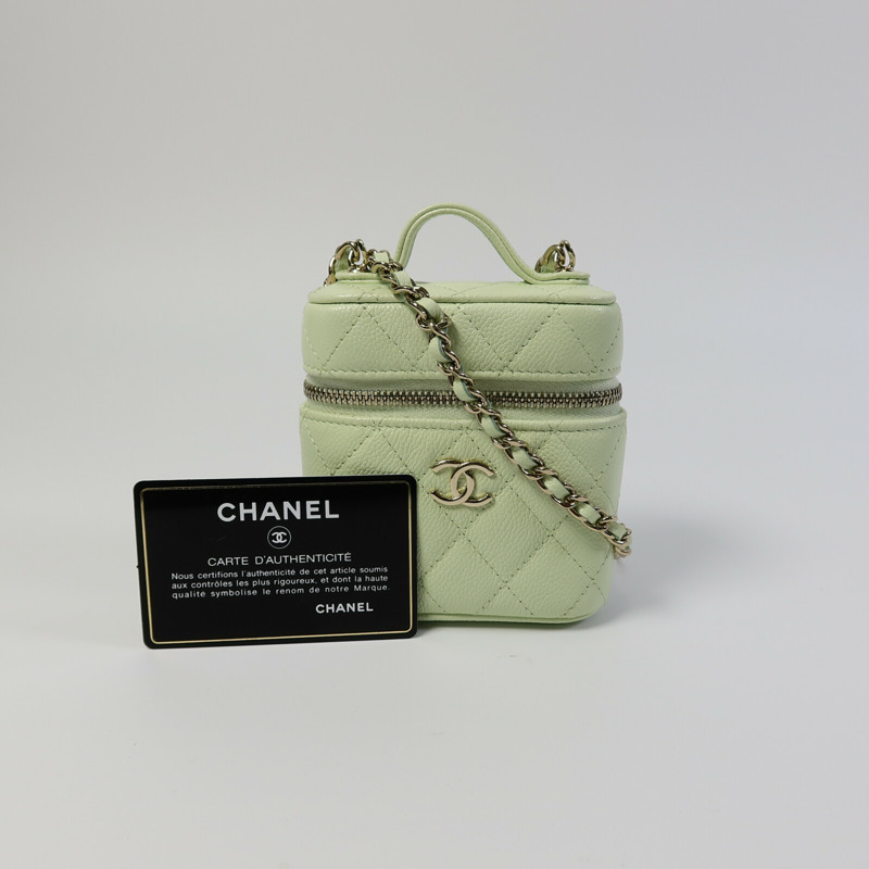 CHANEL 牛皮皮革Mini Vanity Case鏈帶肩背袋-10