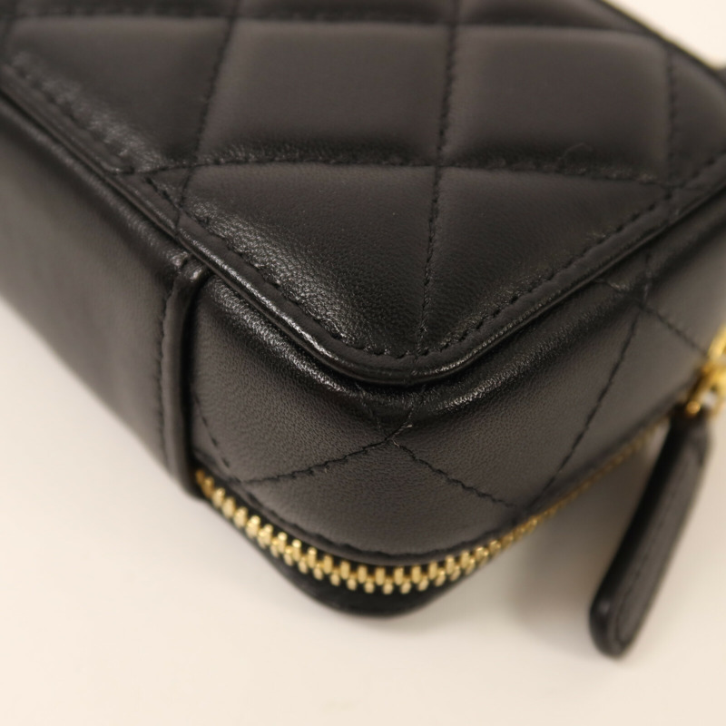 CHANEL 羊皮皮革Mini Vanity Case鏈帶肩背袋-14