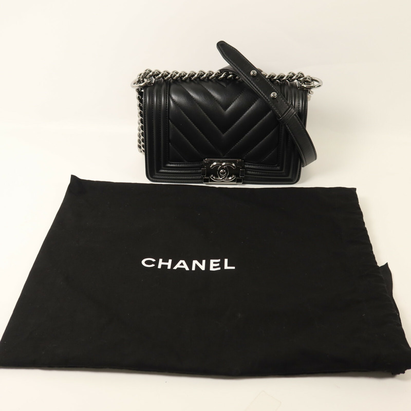 CHANEL 牛皮皮革Boy 20鏈帶肩背袋-8