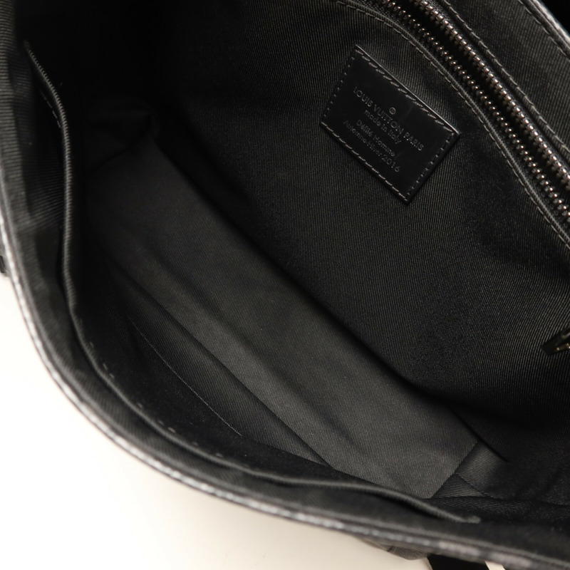 LOUIS VUITTON Monogram Eclipse Messenger PM Voyager肩背袋-4