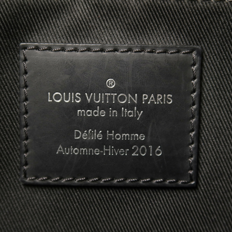 LOUIS VUITTON Monogram Eclipse Messenger PM Voyager肩背袋-5