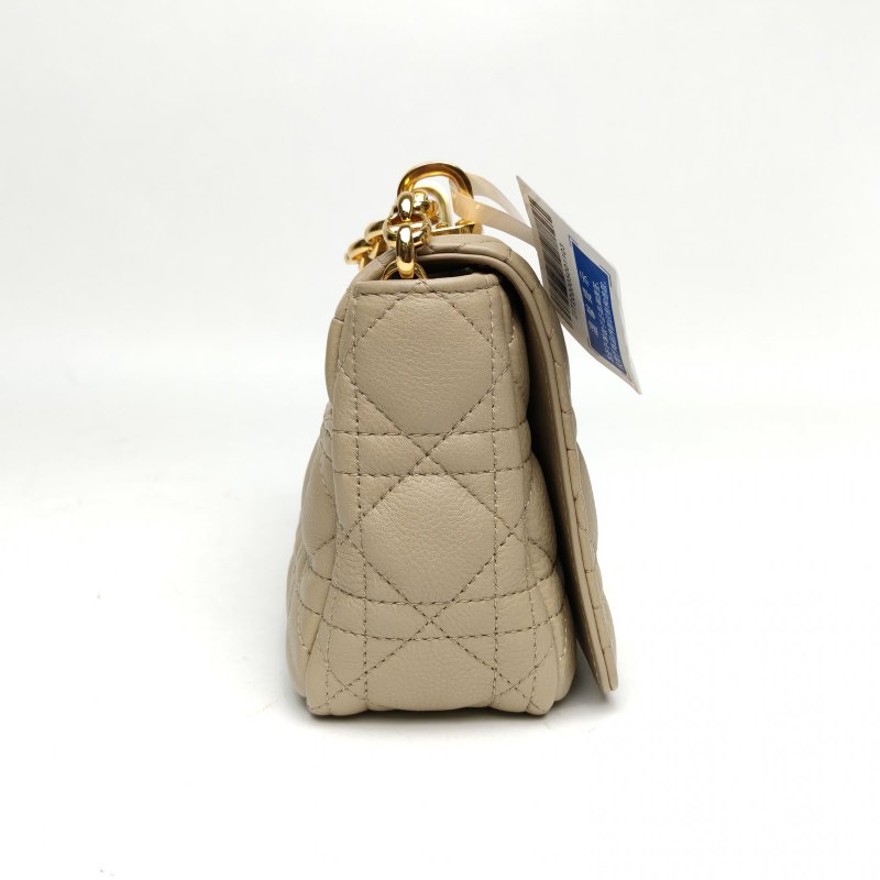 DIOR Caro小號20米色牛皮金扣2023肩背包-3