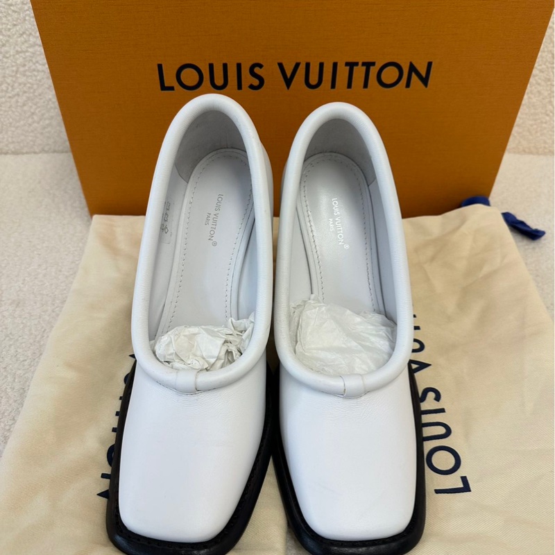 LV 白色大頭鞋 39 碼 僅試穿-5