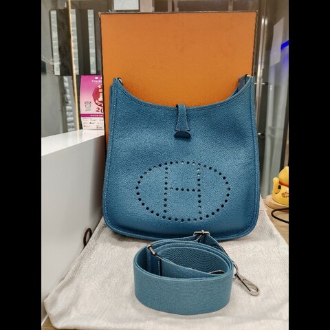 Hermes Evelyne 29
牛仔藍色白線