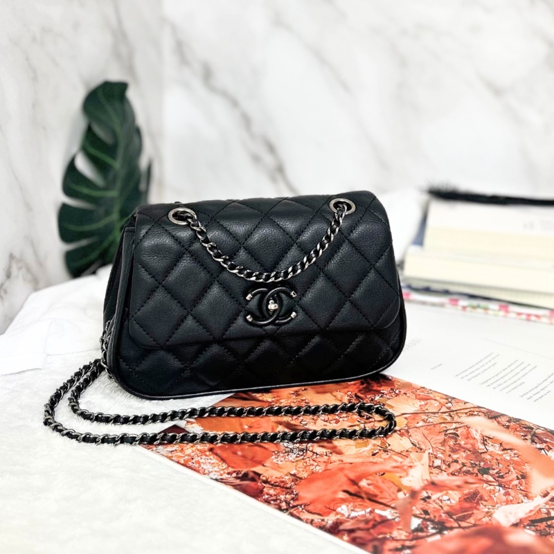 Chanel 雙 C 絎縫皮革翻蓋鏈條把手鏈帶手提包肩背包 A98549-0