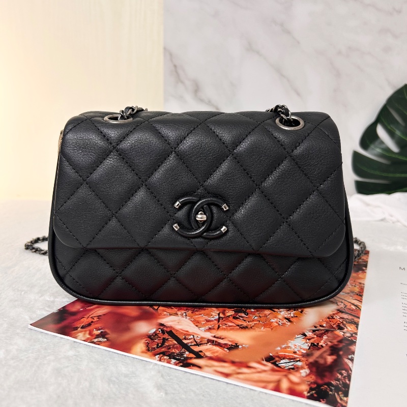 Chanel 雙 C 絎縫皮革翻蓋鏈條把手鏈帶手提包肩背包 A98549-5