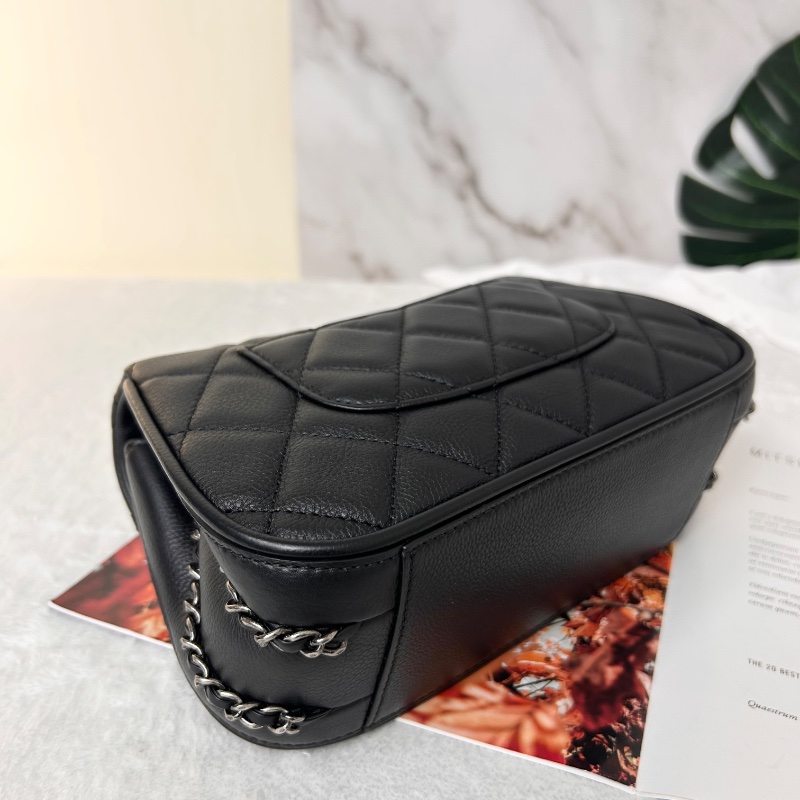 Chanel 雙 C 絎縫皮革翻蓋鏈條把手鏈帶手提包肩背包 A98549-14