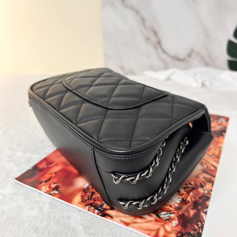 Chanel 雙 C 絎縫皮革翻蓋鏈條把手鏈帶手提包肩背包 A98549-15