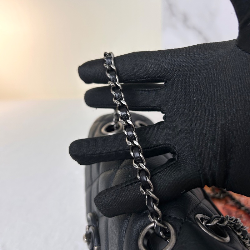 Chanel 雙 C 絎縫皮革翻蓋鏈條把手鏈帶手提包肩背包 A98549-22