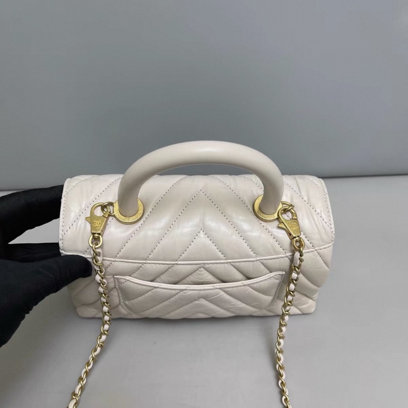 Chanel香奈兒Coco handle灰白色V紋牛皮包-4