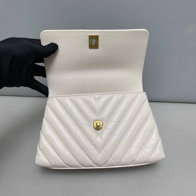 Chanel香奈兒Coco handle灰白色V紋牛皮包-5