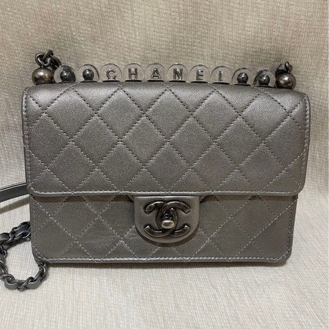 Chanel chain shoulder bag
