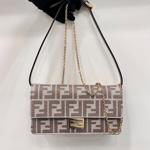 Fendi baguette 8M0498 ( Beige )