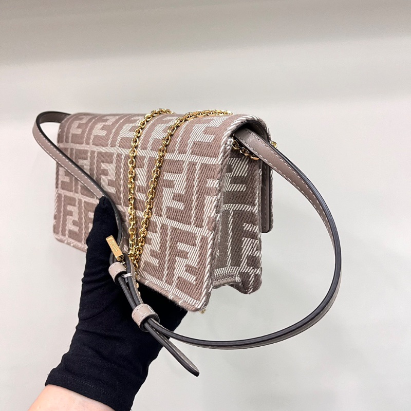 Fendi baguette 8M0498 ( Beige )-2