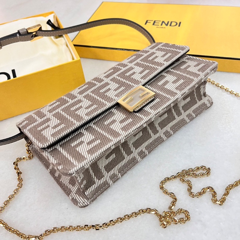 Fendi baguette 8M0498 ( Beige )-3