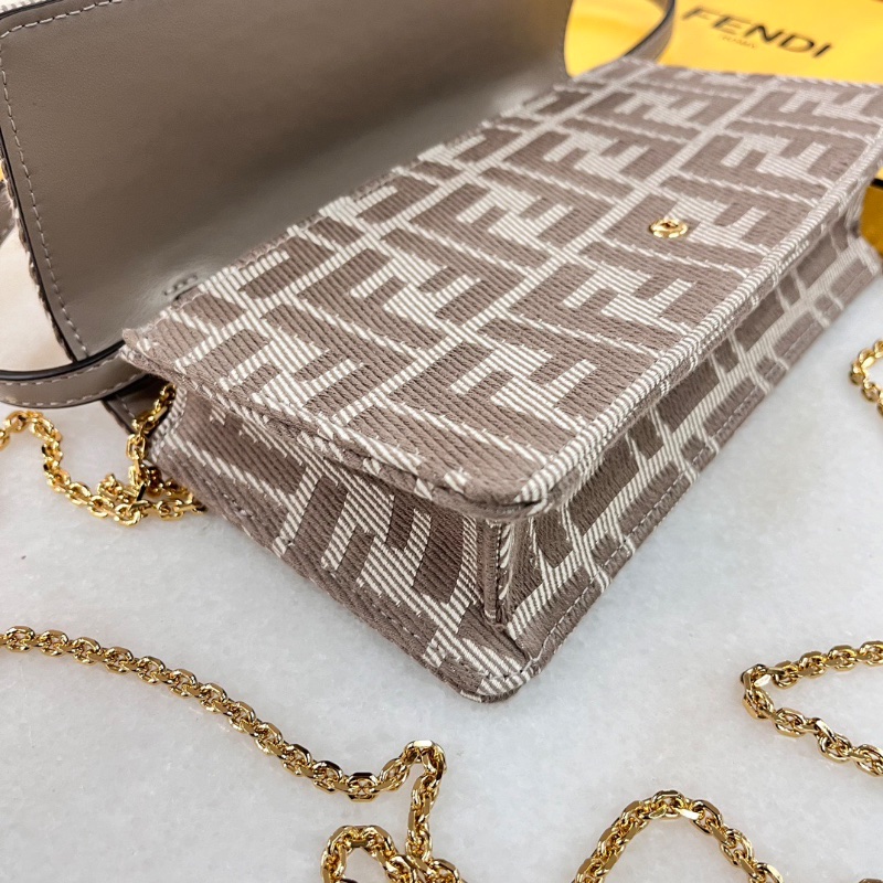 Fendi baguette 8M0498 ( Beige )-4