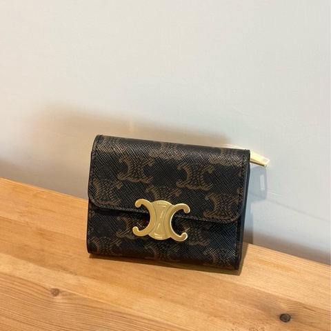 全新現貨celine compact wallet  tan 品牌標誌金扣印花 帆布 卡包錢包 二合一 棕褐色