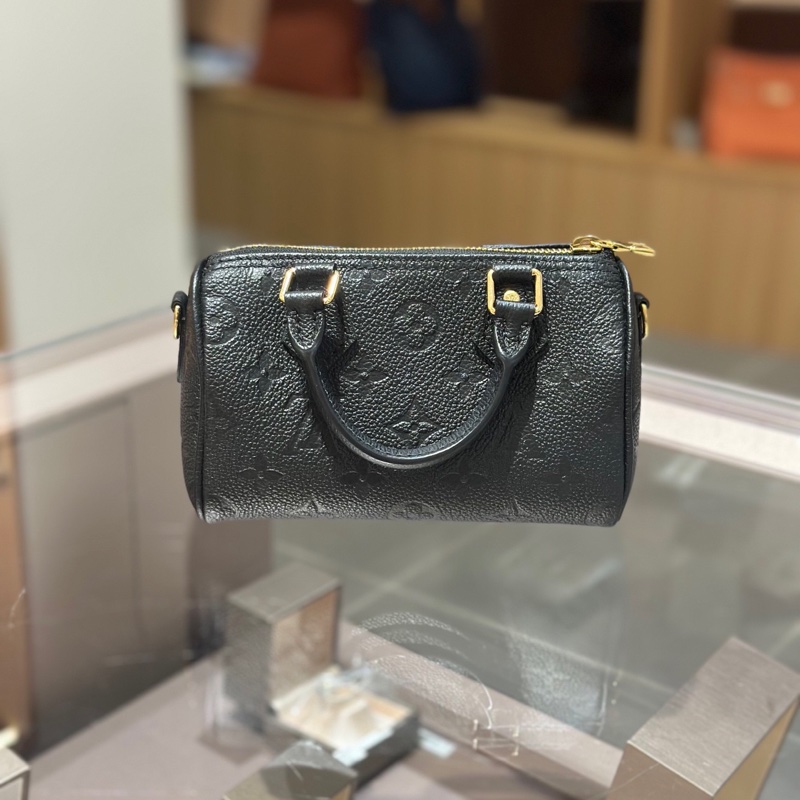 LV路易威登Speedy nano 黑色全皮压纹-1