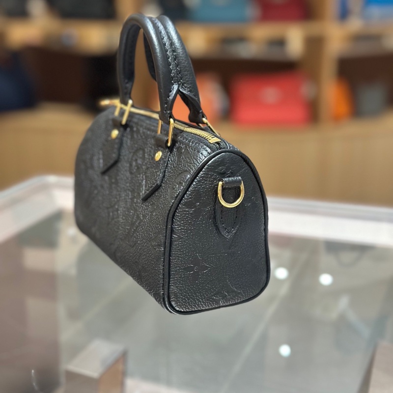 LV路易威登Speedy nano 黑色全皮压纹-2