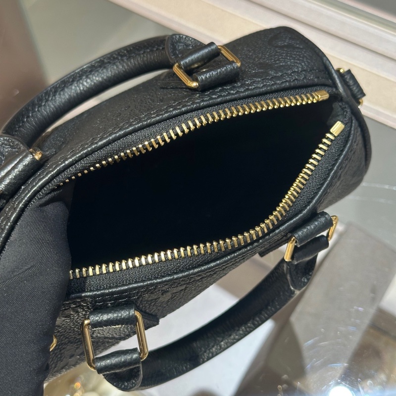 LV路易威登Speedy nano 黑色全皮压纹-7