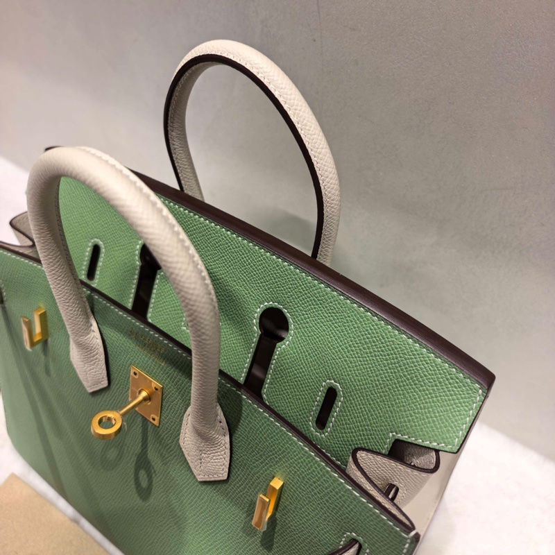 🔥（全新）Hermes 愛馬仕 birkin25 bk25 牛油果綠拼奶油白金扣  馬蹄印  k刻 附件：毛昝，鑰匙和鎖。❤️正品保障-5