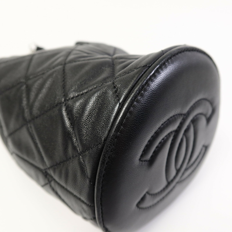 CHANEL 羊皮皮革Bucket Bag鏈帶肩背袋-10