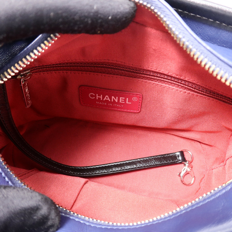 CHANEL 牛皮皮革Gabrielle Small鏈帶肩背袋-4