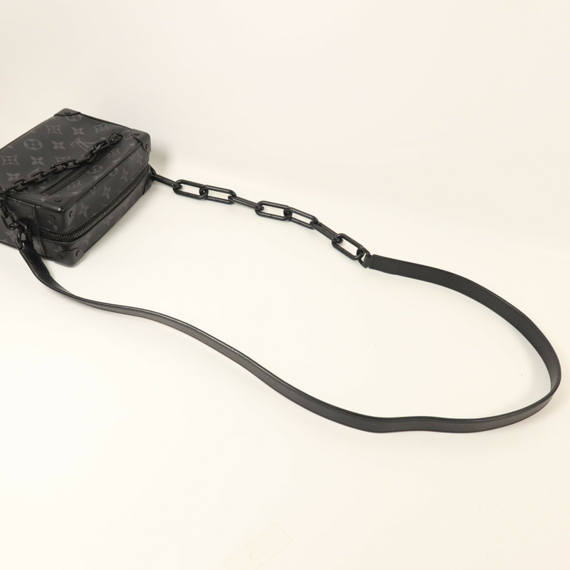 LOUIS VUITTON Monogram Eclipse Mini Soft Trunk肩背袋-6