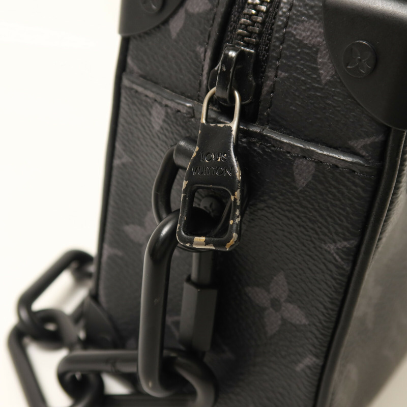 LOUIS VUITTON Monogram Eclipse Mini Soft Trunk肩背袋-7