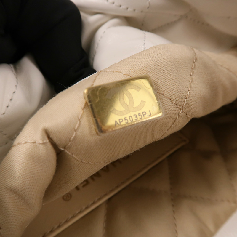 CHANEL 牛皮皮革22 Mini鏈帶肩背袋-6