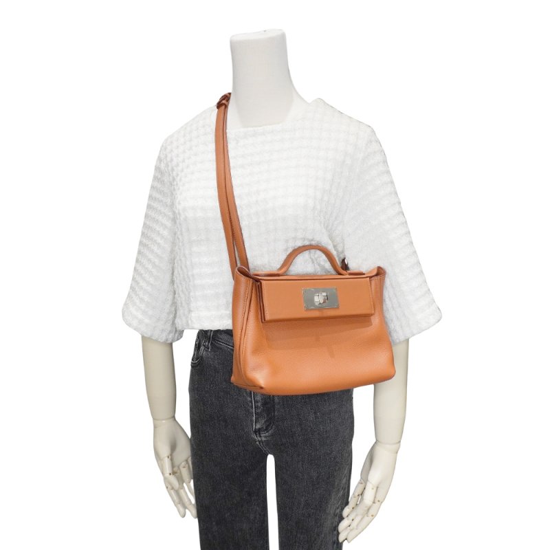 Hermes 展示品 24/24 牛皮銀扣斜背包-21cm(37金棕)-5
